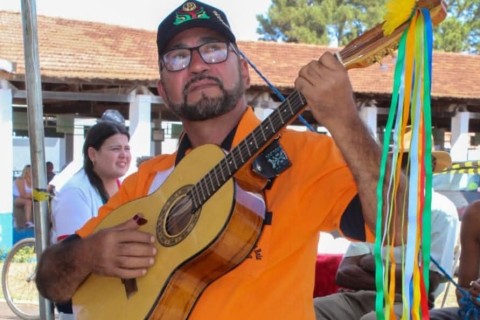 Gilmar Vasconcelos: O Capitão da Folia de Reis que Mantém a Tradição Viva em Itumbiara
